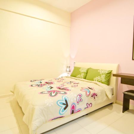 My Jonker Homes Malacca Exterior foto